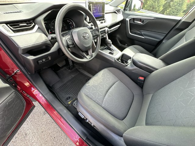Thumbnail: 2024 Toyota RAV4 - 11