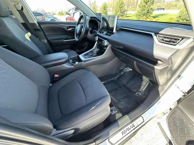 Thumbnail: 2023 Toyota RAV4 - 11