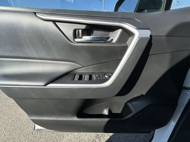 Thumbnail: 2023 Toyota RAV4 - 23