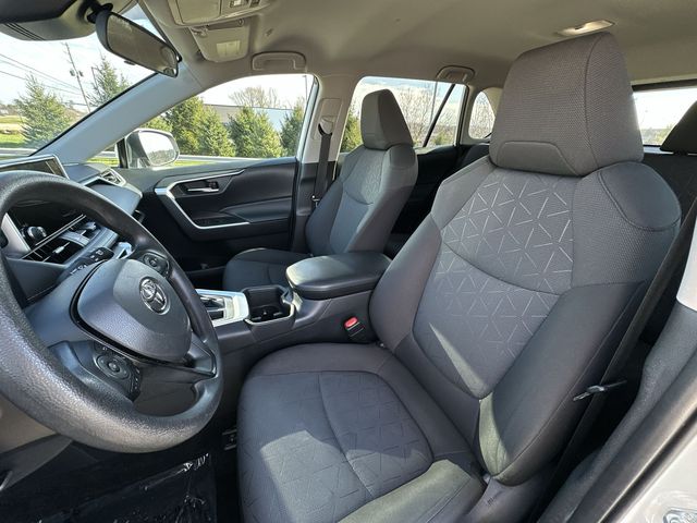 Thumbnail: 2023 Toyota RAV4 - 10