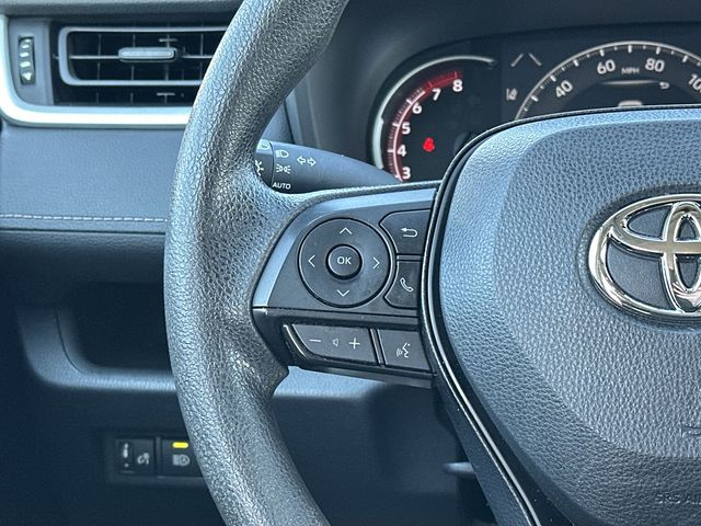 Thumbnail: 2023 Toyota RAV4 - 17