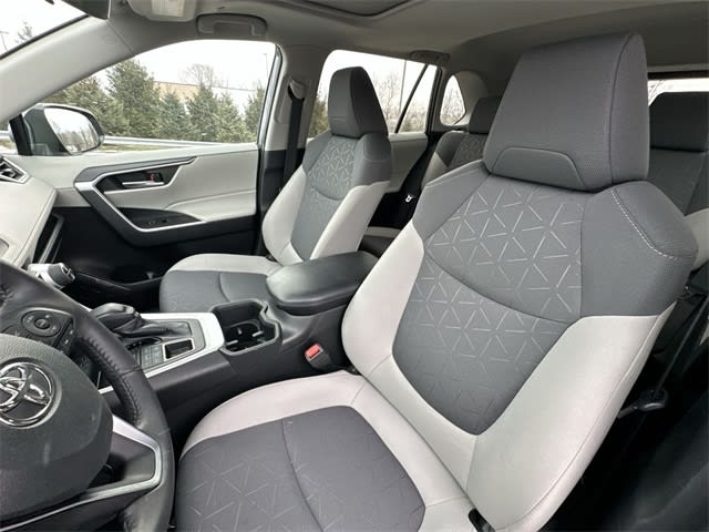 Thumbnail: 2023 Toyota RAV4 - 10