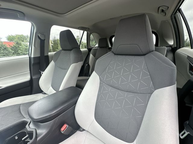 Thumbnail: 2023 Toyota RAV4 - 9