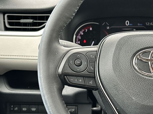 Thumbnail: 2023 Toyota RAV4 - 15