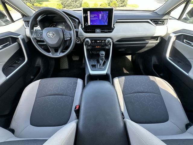 Thumbnail: 2024 Toyota RAV4 - 14