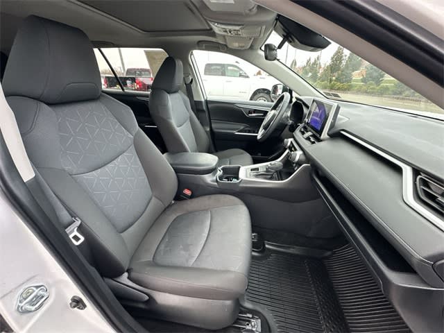 Thumbnail: 2025 Toyota RAV4 - 27