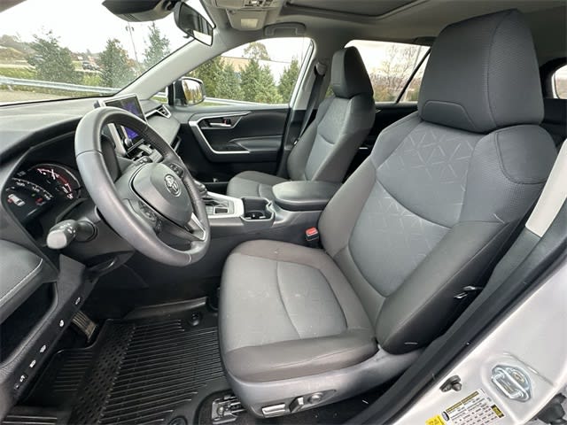 Thumbnail: 2025 Toyota RAV4 - 11
