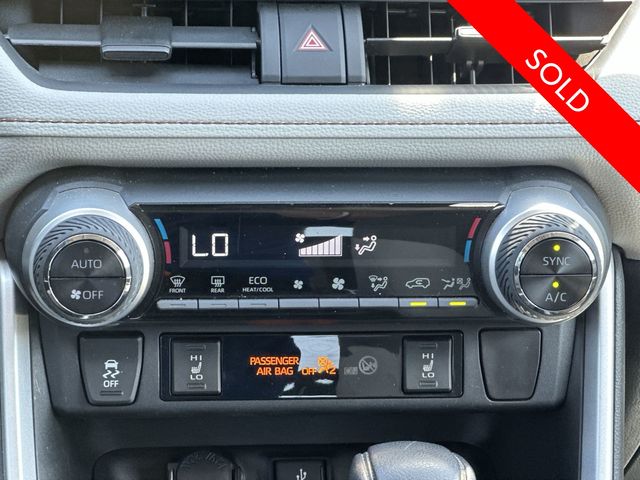 Thumbnail: 2021 Toyota RAV4 - 20