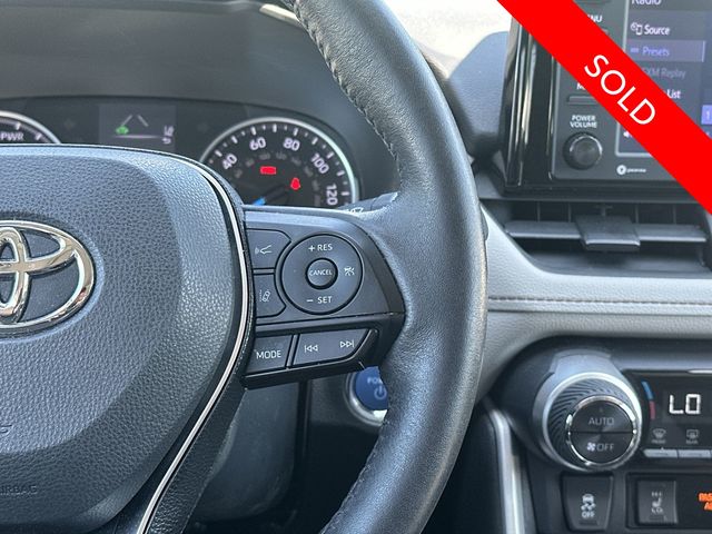 Thumbnail: 2021 Toyota RAV4 - 16