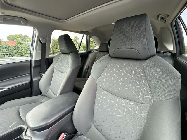Thumbnail: 2024 Toyota RAV4 - 9