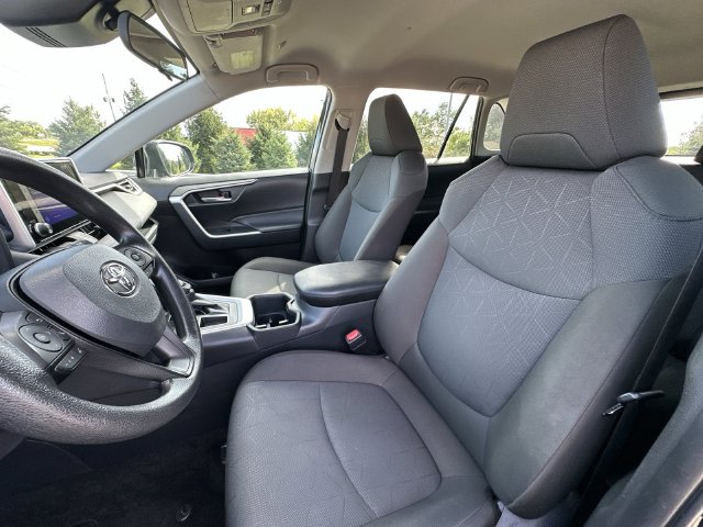 Thumbnail: 2025 Toyota RAV4 - 10