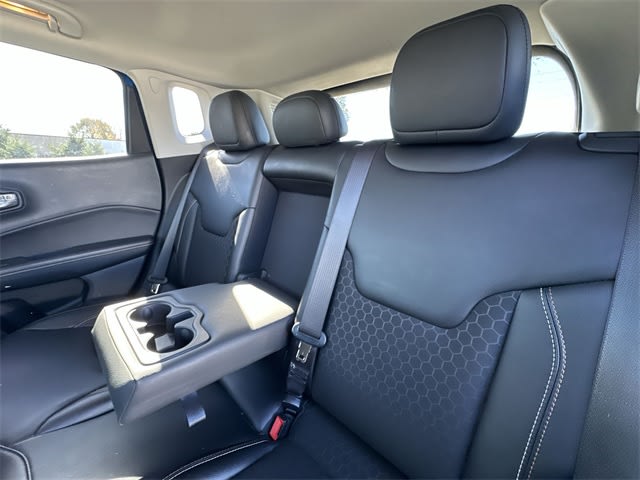 Thumbnail: 2020 Jeep Compass - 10