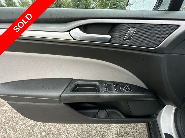 Thumbnail: 2016 Ford Fusion - 21