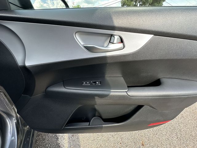 Thumbnail: 2024 Kia Forte - 24
