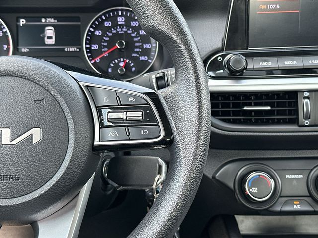 Thumbnail: 2024 Kia Forte - 18