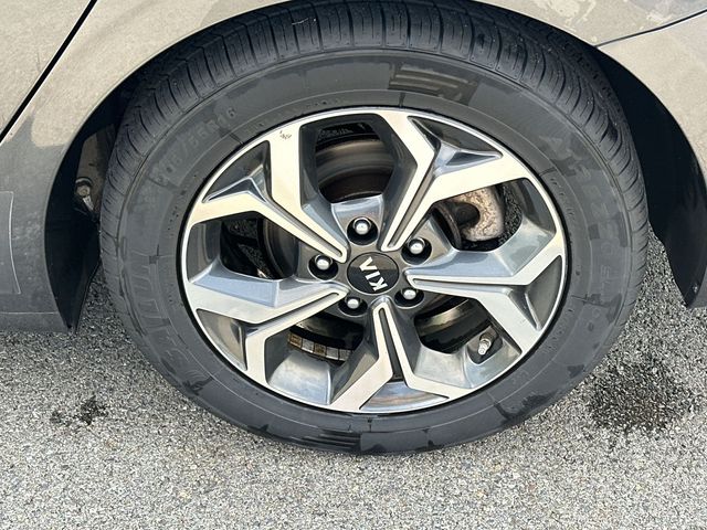 Thumbnail: 2021 Kia Forte - 8