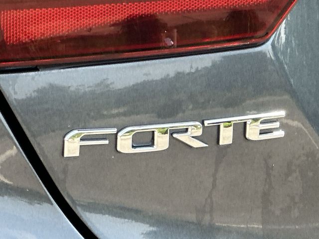 Thumbnail: 2021 Kia Forte - 19