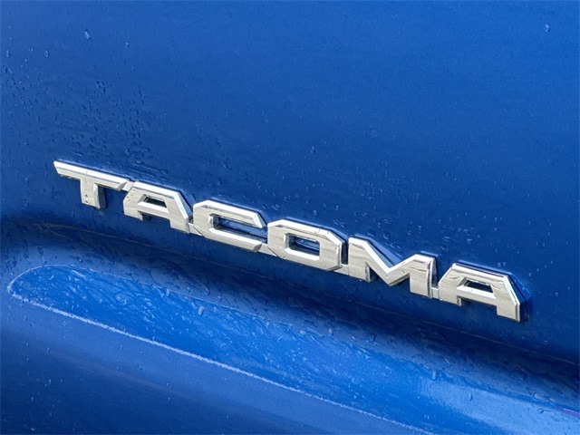 Thumbnail: 2018 Toyota Tacoma - 5