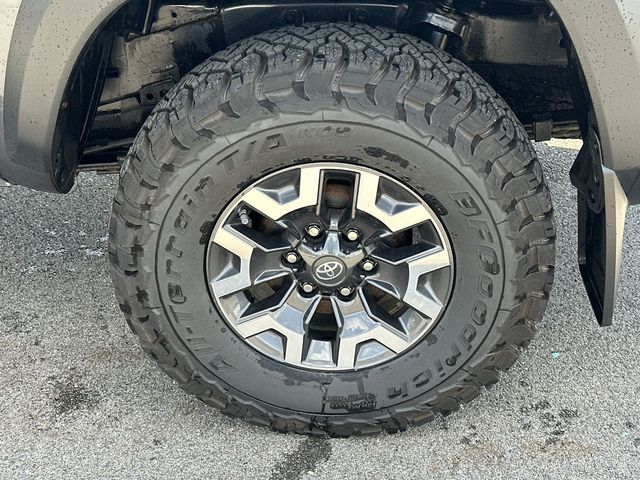 Thumbnail: 2021 Toyota Tacoma - 7