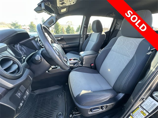 Thumbnail: 2020 Toyota Tacoma - 12