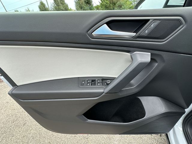 Thumbnail: 2019 Volkswagen Tiguan - 23