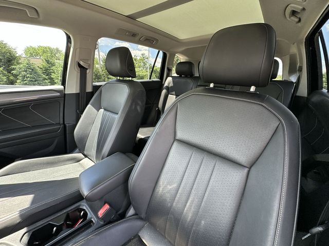 Thumbnail: 2022 Volkswagen Tiguan - 9