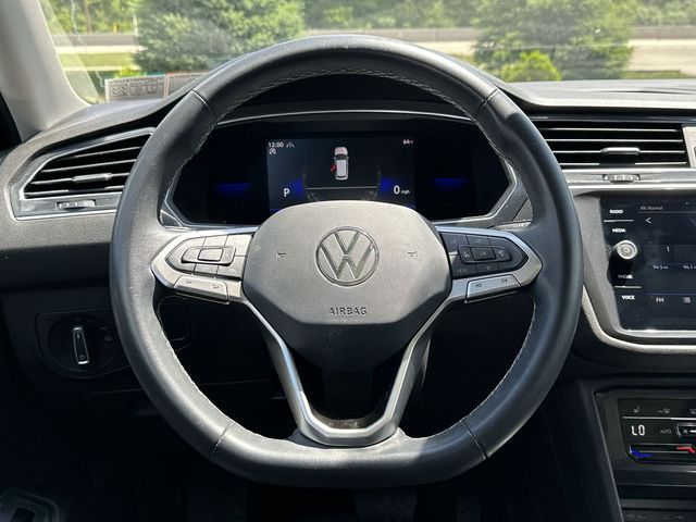 Thumbnail: 2022 Volkswagen Tiguan - 2