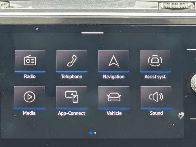Thumbnail: 2022 Volkswagen Tiguan - 17