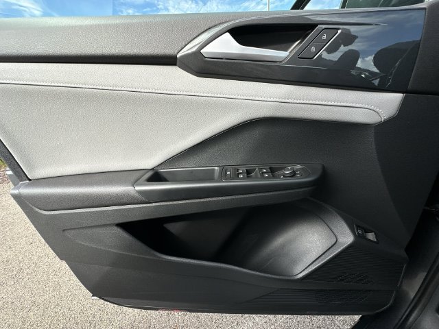 Thumbnail: 2023 Volkswagen Taos - 24