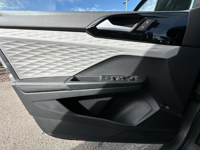 Thumbnail: 2024 Volkswagen Taos - 22