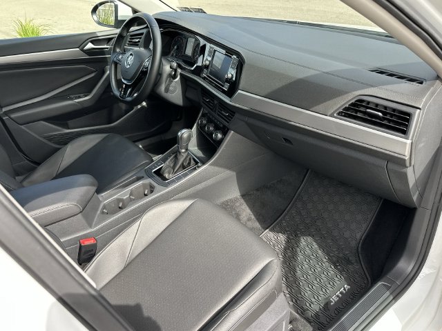 Thumbnail: 2019 Volkswagen Jetta - 15