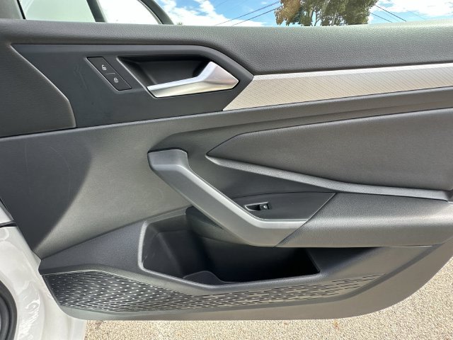 Thumbnail: 2019 Volkswagen Jetta - 27