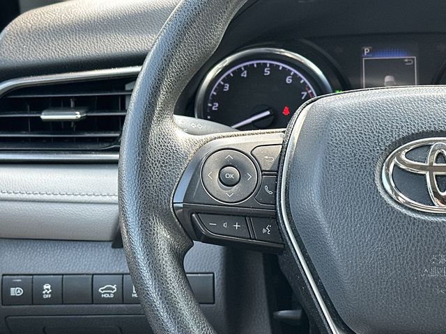 Thumbnail: 2019 Toyota Camry - 15