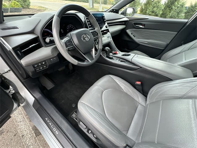 Thumbnail: 2021 Toyota Avalon - 10