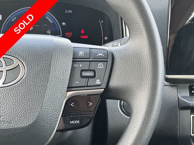 Thumbnail: 2025 Toyota Camry - 18