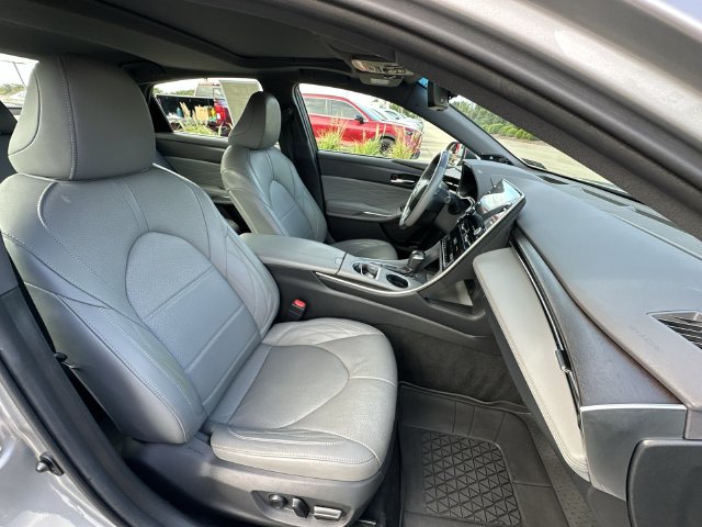 Thumbnail: 2020 Toyota Avalon - 28