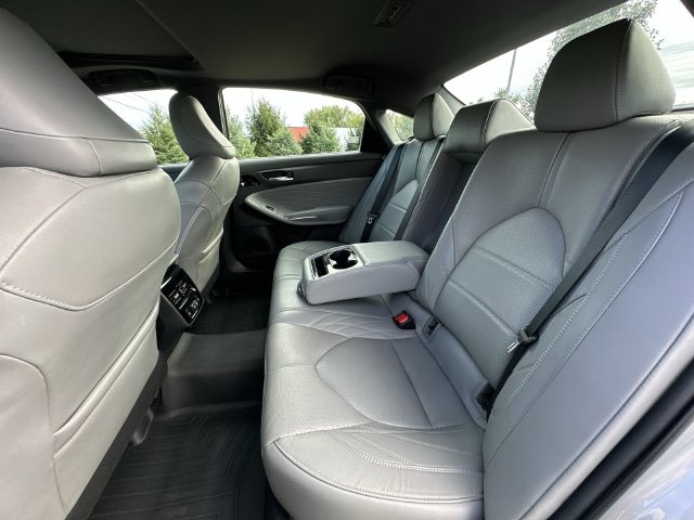 Thumbnail: 2020 Toyota Avalon - 13