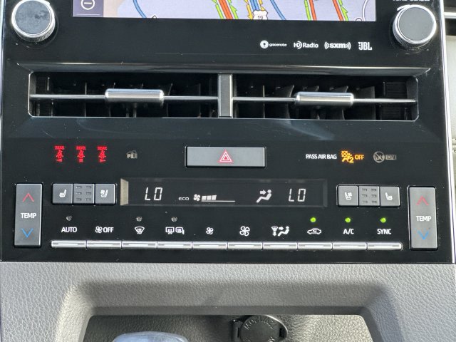 Thumbnail: 2020 Toyota Avalon - 25