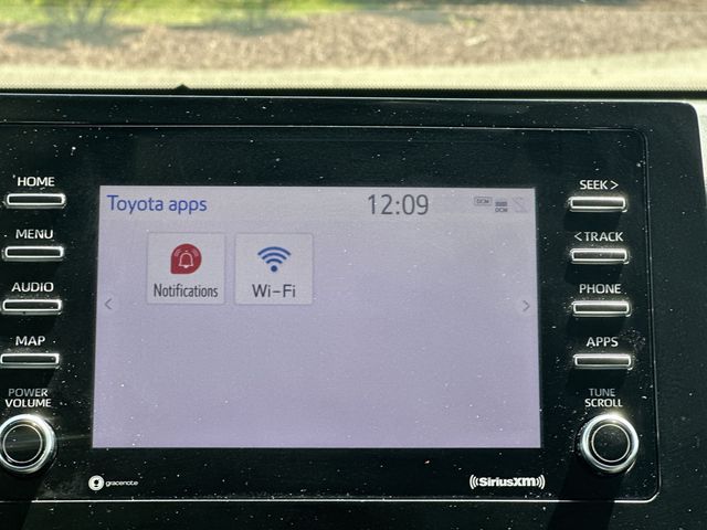 Thumbnail: 2021 Toyota Camry - 17