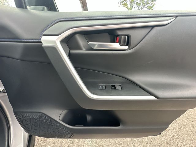 Thumbnail: 2023 Toyota RAV4 - 28