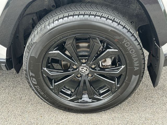 Thumbnail: 2023 Toyota RAV4 - 8