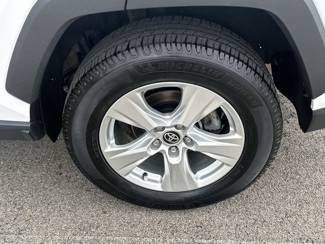 Thumbnail: 2021 Toyota RAV4 - 8