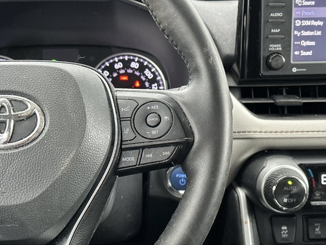 Thumbnail: 2022 Toyota RAV4 - 16