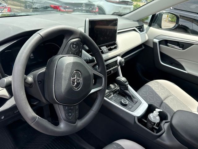 Thumbnail: 2025 Toyota RAV4 - 2