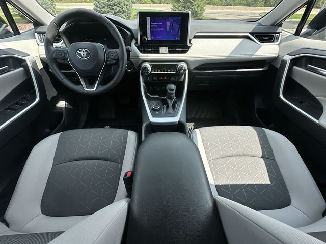 Thumbnail: 2025 Toyota RAV4 - 14