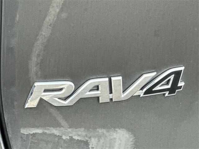 Thumbnail: 2022 Toyota RAV4 - 30