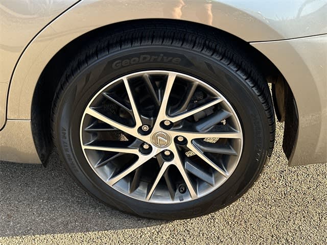 Thumbnail: 2017 Lexus ES - 8