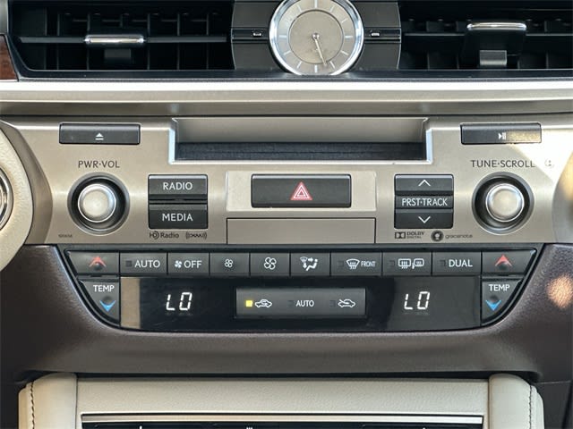 Thumbnail: 2017 Lexus ES - 26