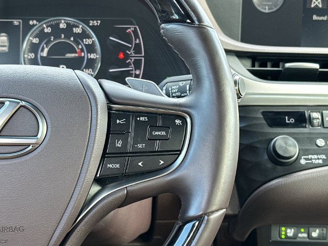 Thumbnail: 2019 Lexus ES - 19