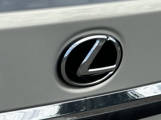 Thumbnail: 2019 Lexus ES - 7